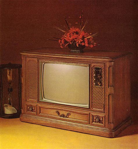 Color TV from 1971 ~ vintage everyday