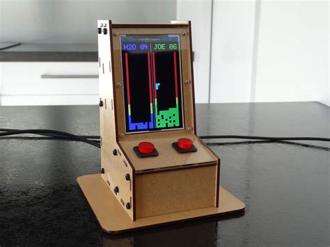 Mini Tetris cabinet commands waitstaff to fetch more water and coffee ...