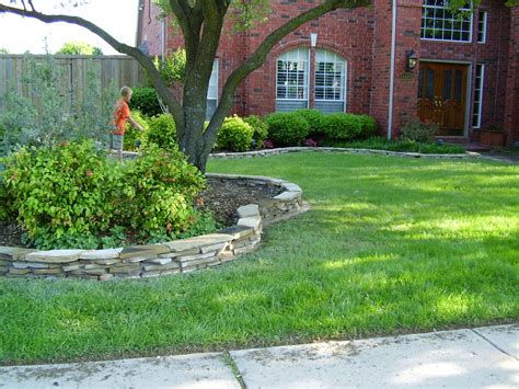 Flagstone Border | Stone landscaping, Landscaping with rocks, Landscape edging stone