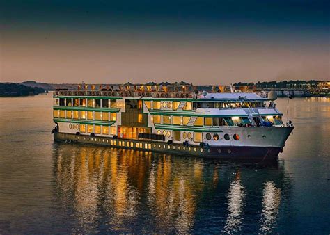 17 Top Standard Nile Cruises in Luxor and Aswan