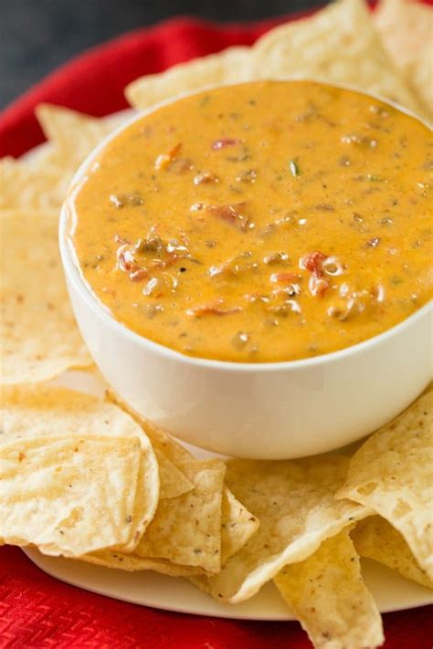 Easy Crock-Pot Queso Dip Recipe