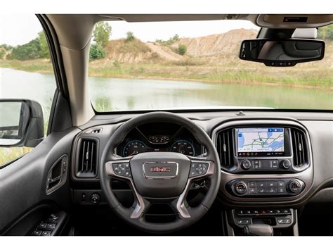 2021 GMC Canyon: 26 Interior Photos | U.S. News