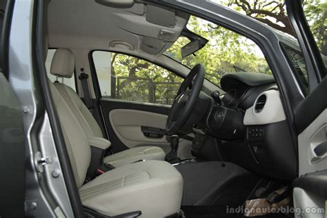 New Fiat Linea interior front