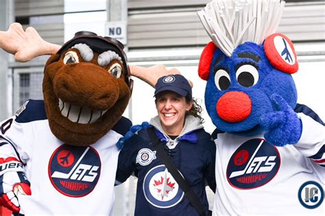 How Benny the Mascot found his way home to the Winnipeg Jets – Illegal ...