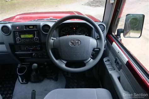 2020 Toyota LandCruiser 76 GXL Review – Drive Section