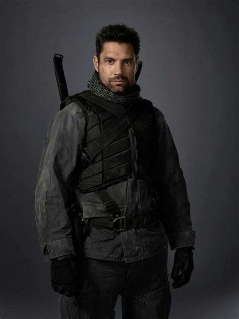 Manu Bennett as Slade Wilson Season 2 Promo Poster #Arrow | Manu ...