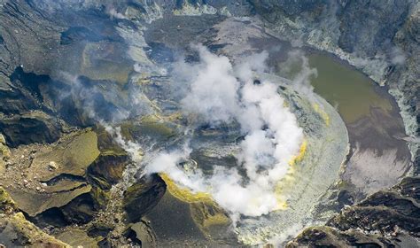 West Sumatra: active volcanoes and vanishing species - Travelogues from ...