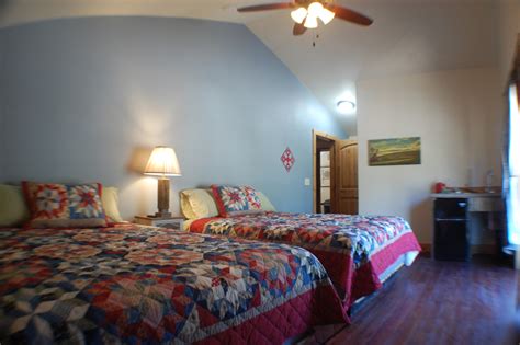 Timber Creek Vacation Rental Bedroom – Mickelson Trail Lodging