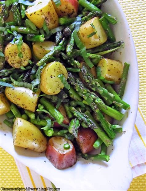 Roasted New Potatoes and Asparagus recipe | Chefthisup