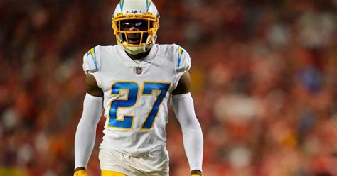 Chargers' JC Jackson commits inexplicable penalty to gift Dolphins points before halftime ...