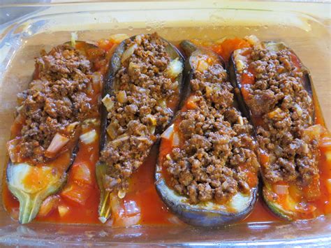 The Iraqi Family Cookbook: Stuffed Eggplant (Sheikh Mahshi)شيخ محشي والباذنجان