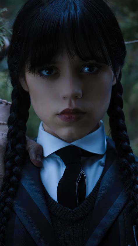 Wednesday Addams and Thing 4K #6510h Wallpaper PC Desktop