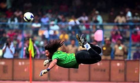 Colombian Goalkeeper Recreates Iconic Scorpion Kick V England To ...