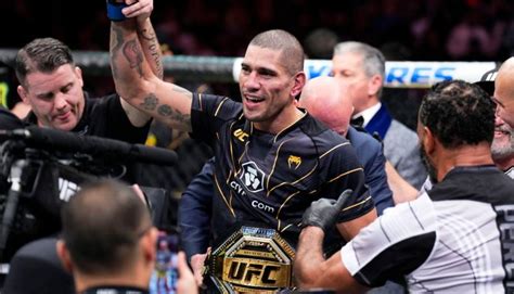 Alex Pereira targeting May return against Robert Whittaker if Israel ...