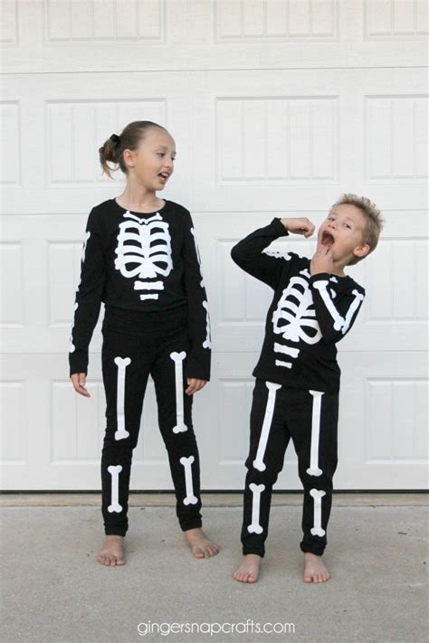 Easy DIY Skeleton Costume - I Dig Pinterest