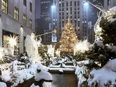 Traveler Guide: 10 Best Cities to Celebrate Christmas