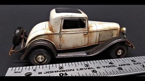 Ford 1932 Three Window V8 Coupe 1/32 Scale Model Kit Build Review and Weathering AMT - YouTube