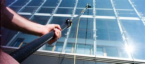 Facade / Window Glass Cleaning – Tecknomen