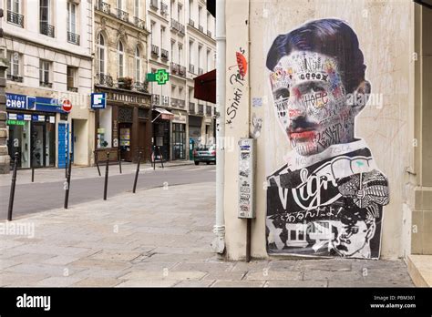 Street art paris nikola tesla hi-res stock photography and images - Alamy