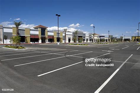 Empty Mall Parking Lot Photos and Premium High Res Pictures - Getty Images