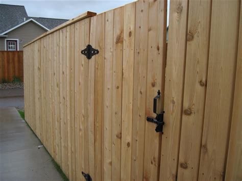 DIY Fence Building Tips, Party Two