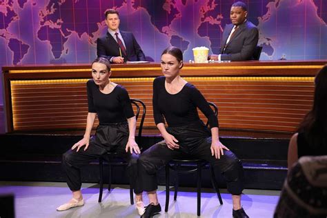 Watch Julia Stiles recreate her “Save the Last Dance” routine with Chloe Fineman on “SNL”