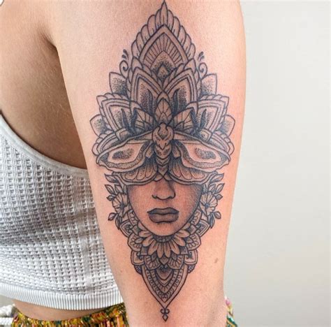 Minimalist Geometric Tattoos: The Art of Simple and Elegant Designs — Certified Tattoo Studios