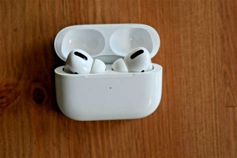 Apple AirPods Pro Wireless Headphones with Charging Case a2190 emc 3326 ...