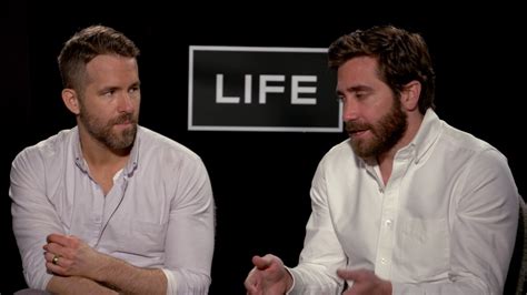 Very fun interview with Ryan Reynolds Jake Gyllenhaal on "Life" by Katherine Tulich - YouTube