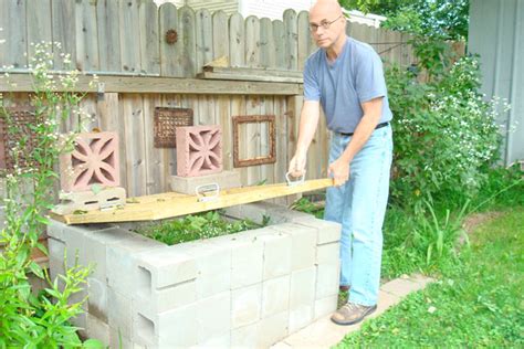 Cutting Boards: 16 Cheap & Easy DIY Compost Bins