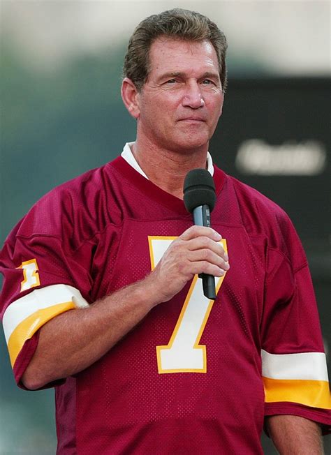 Theismann recalls horrible injury in '85