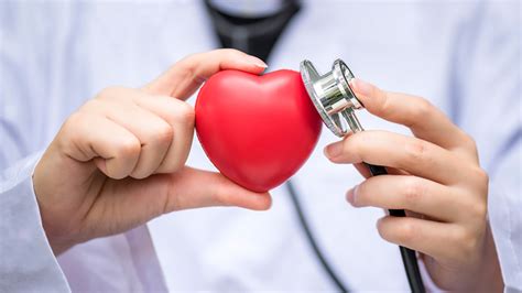 10 Signs It’s Time to See a Cardiologist | Northwestern Medicine