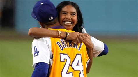 Kobe Bryant's daughter Natalia tosses first pitch on Lakers Night at ...