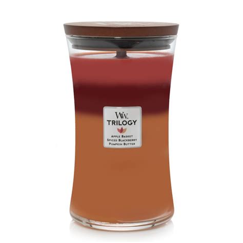 10 Fall-Scented Candles to Welcome Autumn Into Your Home