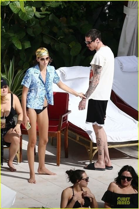 Photo: kaia gerber pete davidson kiss poolside in miami 071 | Photo ...