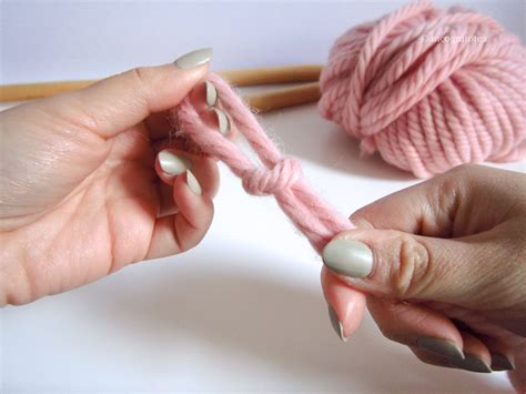 Knitting Basics | How to make a slip knot