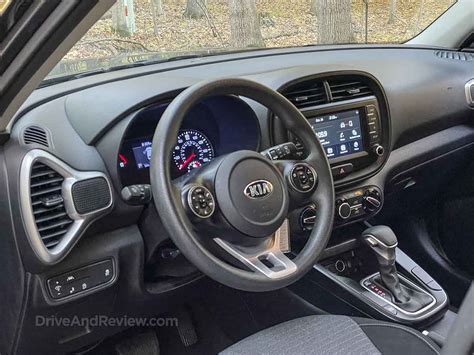 Pics of the 2021 Kia Soul interior: 10 things to love and hate – DriveAndReview