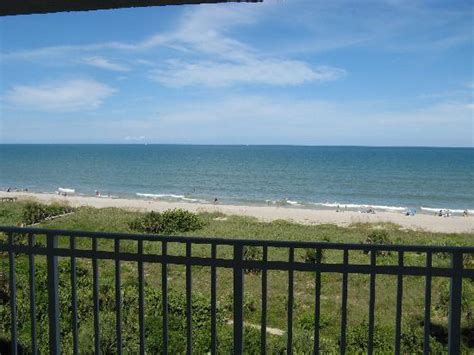 Discovery Beach Direct Oceanfront Resort in Cocoa Beach UPDATED 2022 ...