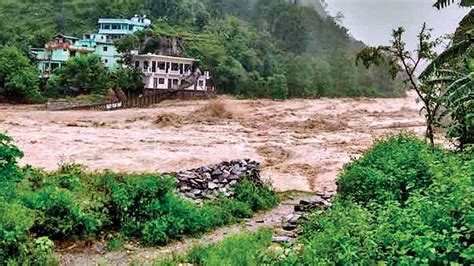 Cloudburst leads to flash flood in Uttarakhand