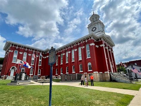 Jefferson County Courthouse in Brookville, Pennsylvania. Paul Chandler ...