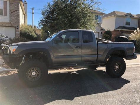 modified 2009 Toyota Tacoma lifted for sale