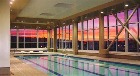 Does LA Fitness Have a Pool? (Hot Tub, Sauna & Other Amenities Explained)