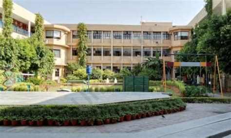 Rukmini Devi Public School Pitampura, Delhi: Fee Structure, Admission Form 2023-2024