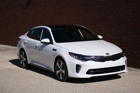 Review: 2016 Kia Optima SX Turbo