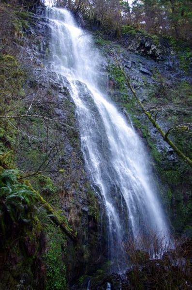 File:Niagara Falls, Niagara Falls Trail.jpg - Hiking in Portland ...