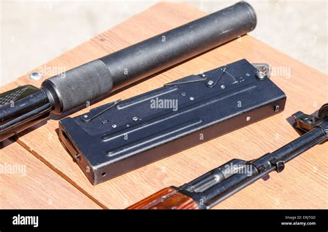 Russian firearms. Submachine gun PP-90, folded Stock Photo - Alamy