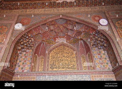 The beautiful Muslim architecture at Masjid Wazir Khan, Lahore Stock Photo - Alamy