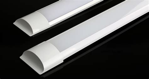 21W 42W Surface Mounted Watterproof Batten Light LED