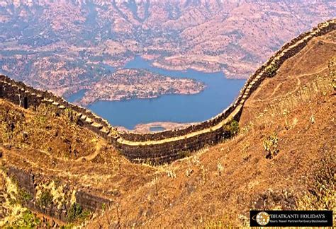 Torna fort a major trekking desitation in Maharashtra | Bhatkanti Holidays