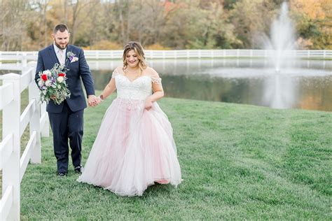 Pond View Farm Wedding | Julie & Chris - Caitlin Gilbert Photography